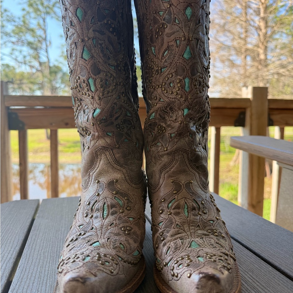Corral Brown Leather Western Boots with Turquoise Accents A1099